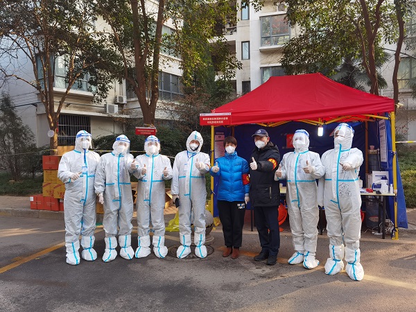 俄罗斯专享会294VIP志愿者积极参与防疫工作.jpg